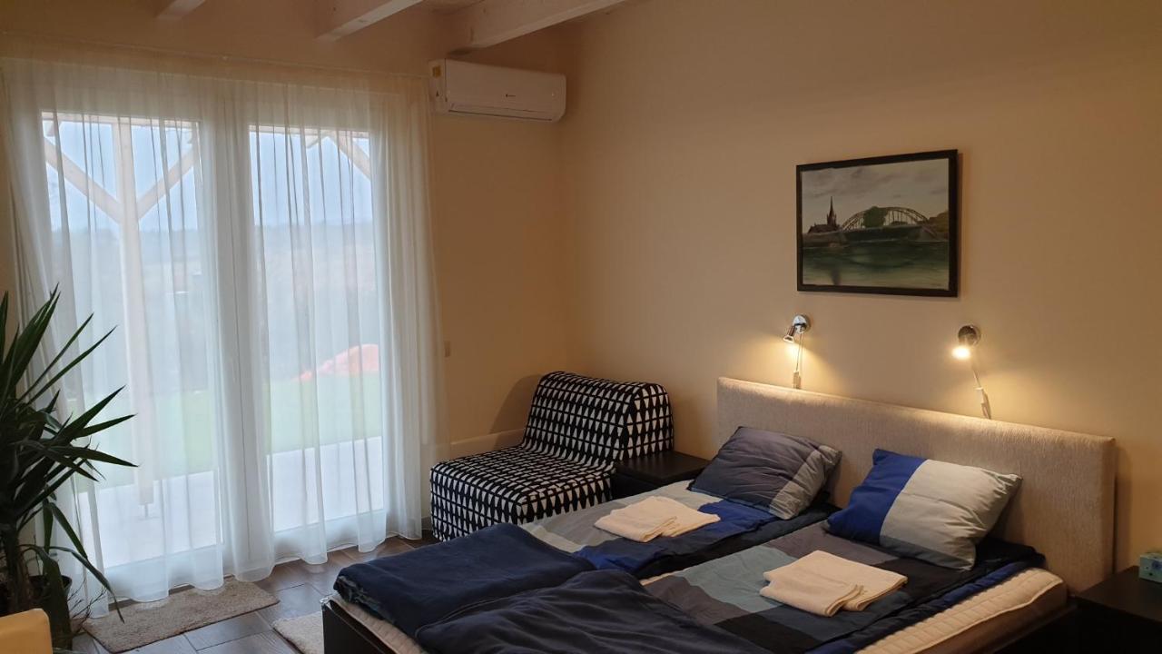 Buzavirag Apartmanhaz Balatonakali Dış mekan fotoğraf